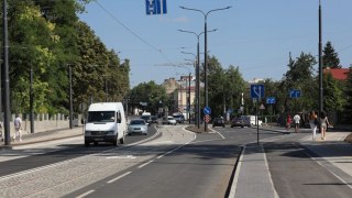 У Львові ліквідували смугу громадського транспорту на вулиці Шевченка