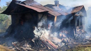 На Яворівщині вщент згорів житловий будинок