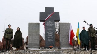 На Львівщині відновили зруйнований меморіал загиблим полякам