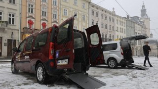 За тиждень у Львові 10 людей скористалися послугами Інклюзивного таксі