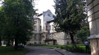 Чечотка витратить 340 000 гривень на охорону Львівської психіатричної лікарні