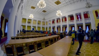 Генпрокуратура має судові рішення, які вимагають звільнити заховлені адмінбудівлі у Києві