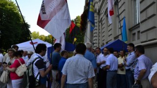 На працівників Львівської облдержадміністрації чинять тиск їхні керівники – Ірина Сех