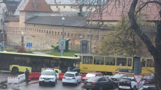 Львівська міськрада пожертвує ремонтами вулиць задля кредитів для львівських перевізників