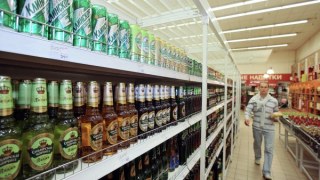 Нардеп пропонує слабоалкогольні напої продавати особам від 21 року