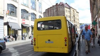У Львові створили соціалний автобус для безхатченків