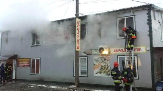 У Малехові згорів продуктовий магазин