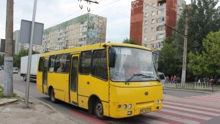 На дороги Львова вийшло 490 маршруток, – міська рада