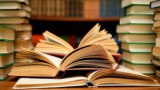 Майже п'ять тисяч книжок зібрали для сільських бібліотек на Львівщині