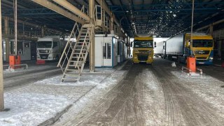 У трьох пунктах пропуску Львівщини зафіксували черги з кількасот вантажівок