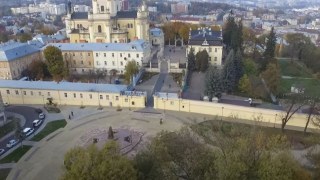 Народні депутати просять Зеленського повернути Митрополичі сади Собору Святого Юра у Львові