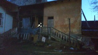 7 рятувальників гасили пожежу в квартирі у Дрогобичі