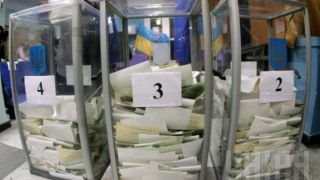На Львівщині офіційний спостерігач двічі проголосувала на дільниці