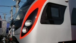 Тарифи на проїзд у HYUNDAI будуть удвічі вищими за тарифи на звичайних швидких поїздах