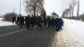 Медики Самбора перекрили дорогу на Львів
