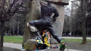 Пам’ятник воїнам-афганцям у Львові залишився без голови