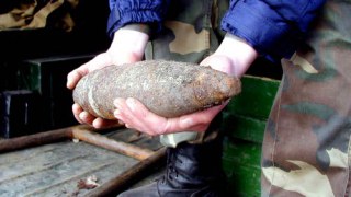 На кладовищі у Львові знайшли снаряд