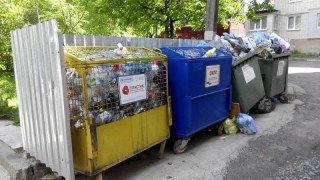 У двох районах Львова сміття замість "АВЕ" вивозитимуть інші перевізники