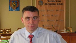 Депутат Львівської облради Задорожний шикує на орендованій іномарці