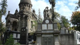 Головному інженеру Личаківського цвинтаря загрожує 10 років за хабарництво