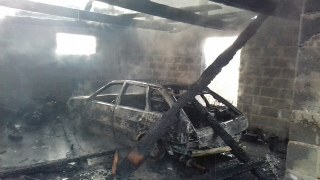 На Львівщині чоловік ледь не згорів в гаражі ремонтуючи своє авто