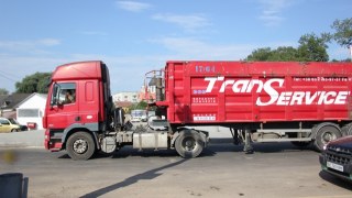 У Львові через спеку перекриють рух вантажівок на 35 вулицях. Перелік