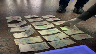 У Львові на хабарі затримали працівницю податкової