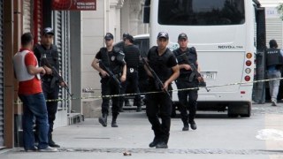 У Туреччині замінували автобус з поліцією