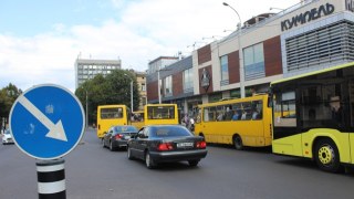 Садовий пообіцяв збільшити кількість львівських маршруток