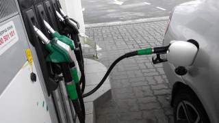 На Львівщині бензин А-92 можна купити за 22,69 грн/л