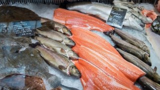 За півроку на ринках Львівщини вилучили 433 кг риби у продавців-порушників
