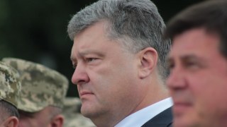 Порошенко пропонує запровадити воєнний стан в Україні на два місяці