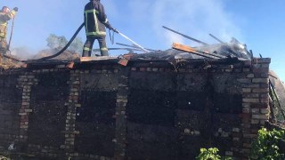 На Жовківщині у пожежі згоріла господарська будівля