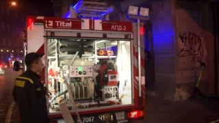 19 рятувальників гасили пожежу в багатоповерхівці у Львові