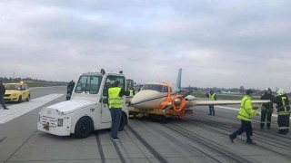 Аеропорт Львова закрили на декілька годин через поломку шасі у приватного літака
