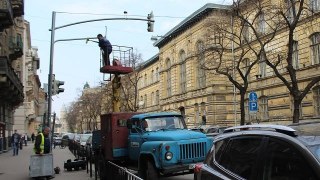 Мешканцям 28 вулиць Львова вимкнули світло