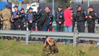 У Краковці більше дві тисячі українців намагаються перетнути кордон
