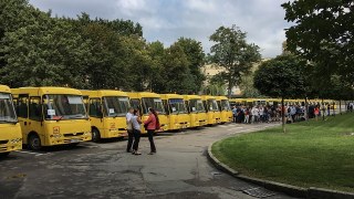 Львівщина отримала більше 30 шкільних автобусів