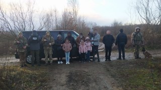 Прикордонники затримали 8 громадян Іраку на Львівщині