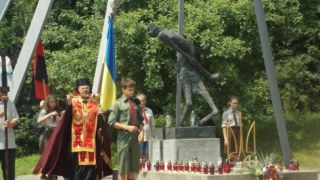На Львівщині вшанували жертв трагедії в урочищі «Саліна»