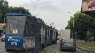 У Львові трамвай №6 зійшов з колії
