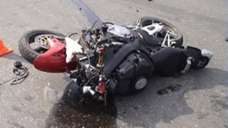 Водій мотоцикла травмувався у ДТП з вантажівкою у Львові
