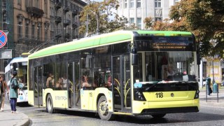 У Львові водій тролейбуса збив пішохода
