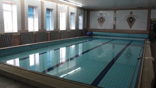 Усі львівські учні 2-4 класів під час кінул зможуть безкоштовно займатися плаванням у школах