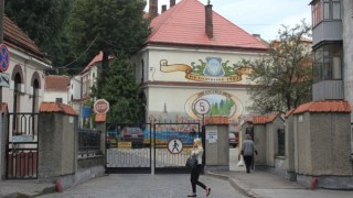 На вул. Б. Хмельницького у Львові відключать воду