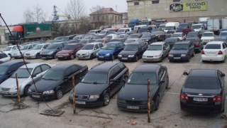 Львівська облрада просить Кабмін передати армії конфісковані авта