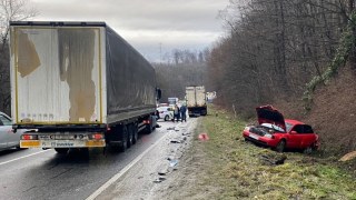 На трасі Київ – Чоп у ДТП з вантажівкою загинув водій Audi