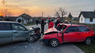 На Яворівщині у ДТП постраждали троє людей