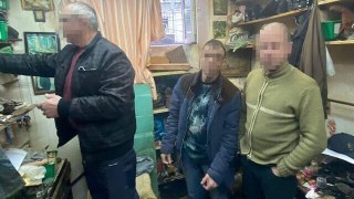 Наркоторговці збували канабіс в майстерні з ремонту взуття на вулиці Шота Руставелі у Львові