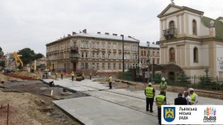 Вулицю Личаківську відкриють для транспорту на тиждень раніше